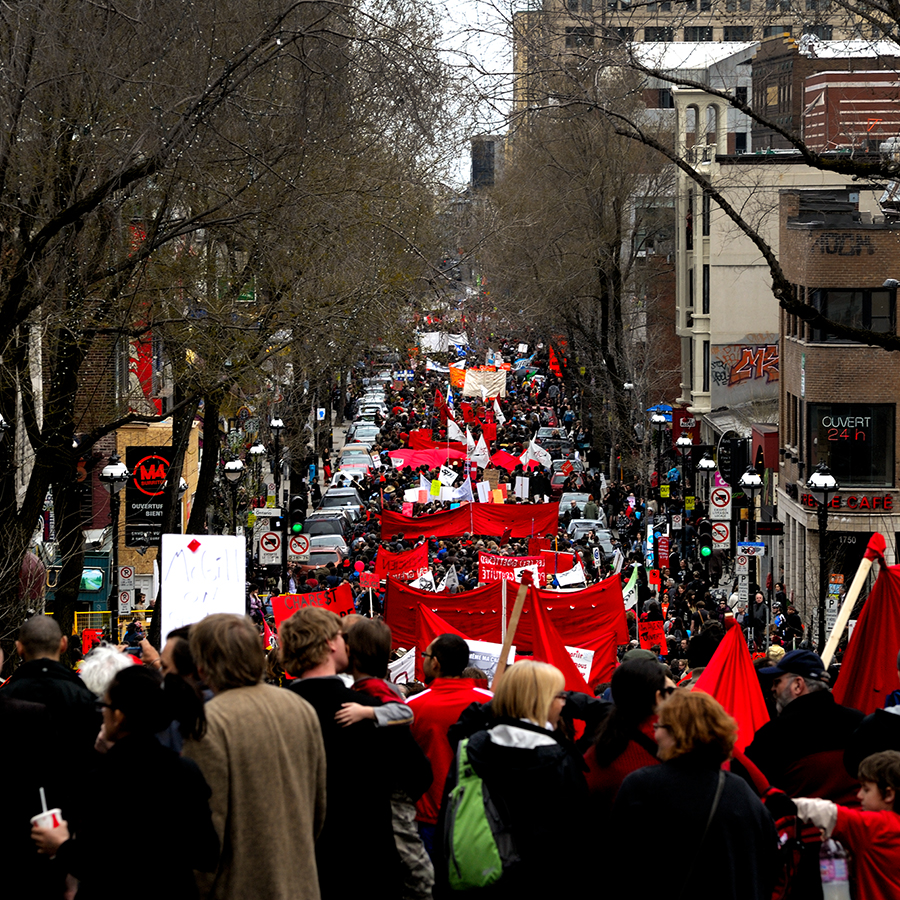 Les bannières rouges | Red banners