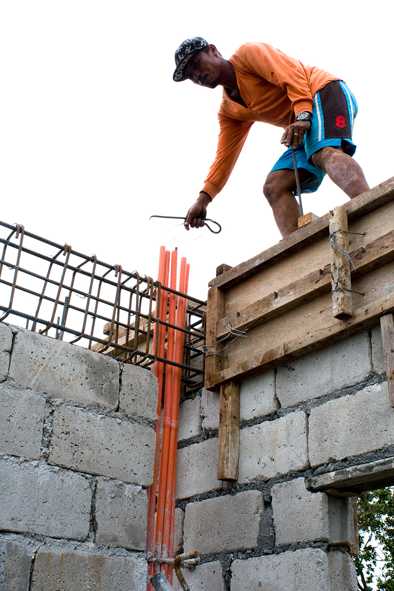 Construction d'une maison | Raising a family home