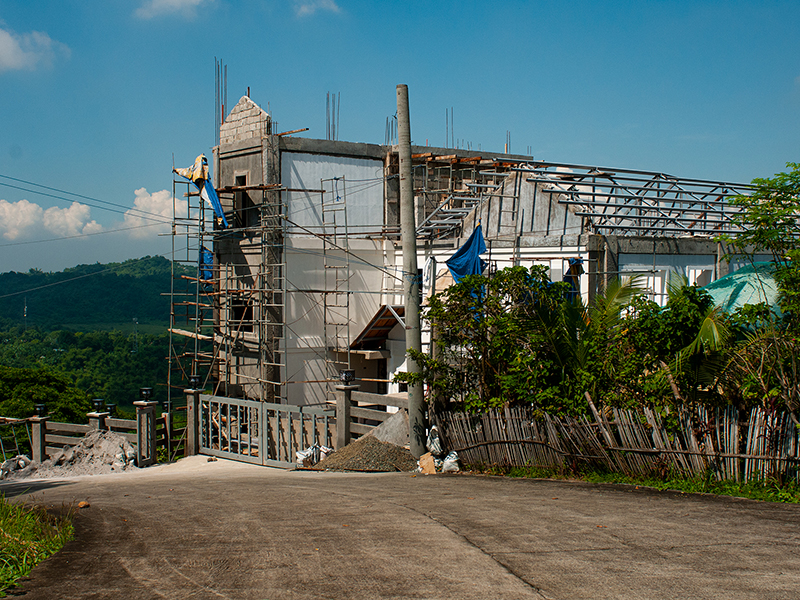 Construction d'une maison | Raising a family home