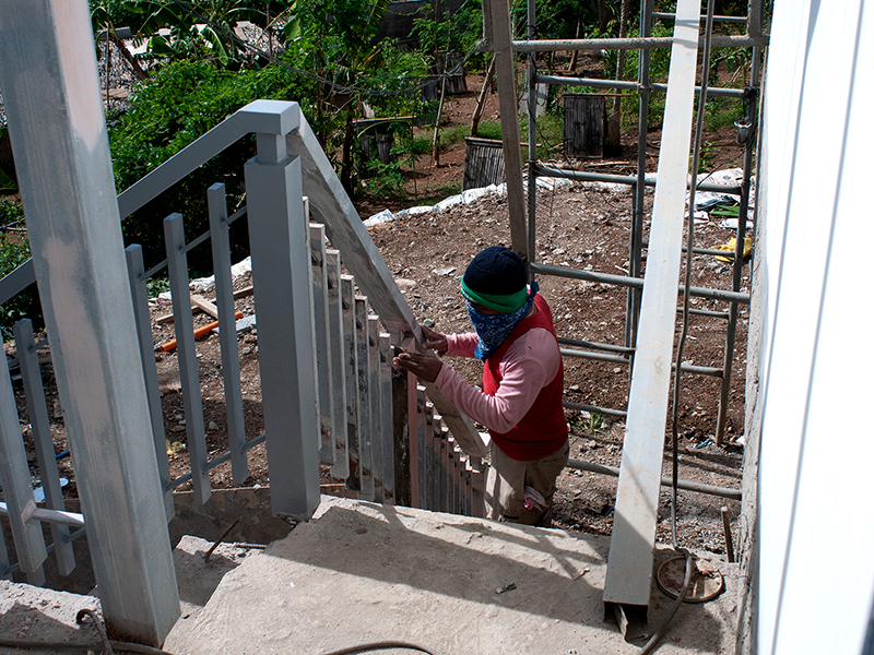 Construction d'une maison | Raising a family home