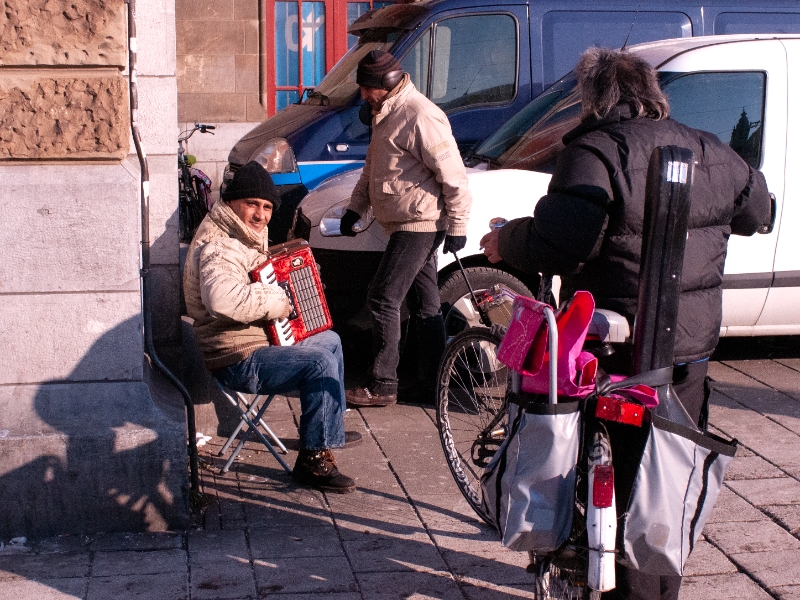 ARTISTES DANS LA RUE | STREET ARTISTS