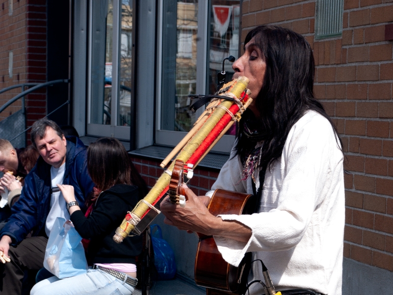 ARTISTES DANS LA RUE | STREET ARTISTS