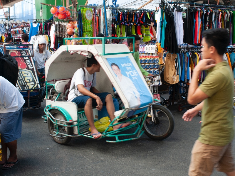 TRAVAILLEURS DE LA RUE | STREET WORKERS