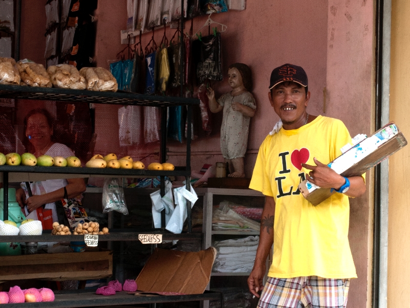 TRAVAILLEURS DE LA RUE | STREET WORKERS