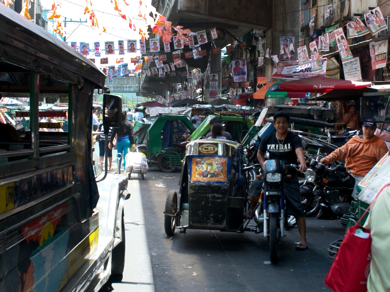 TRAVAILLEURS DE LA RUE | STREET WORKERS