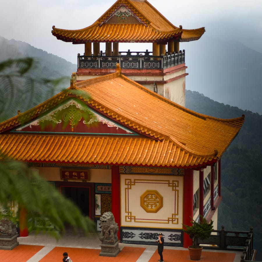 Collection Villages Urbains TEMPLES CHINOIS, Hoeh Beng à Chowkit, Shin Swee aux Genting Highlands, Thean Hou à Mid Valley
        | Urban Villages Collection CHINESE TEMPLES, Hoeh Beng in Chowkit, Shin Swee in Genting Highlands, Thean Hou in Mid Valley